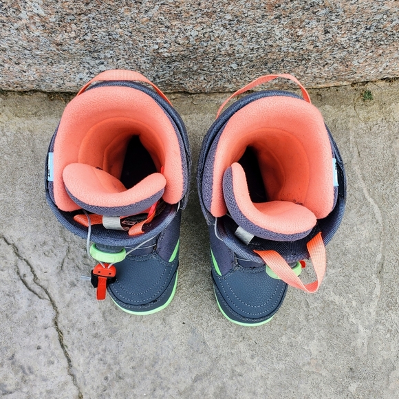 Burton Starstruck BOA lacing snowboard boots. Sz 6 - Picture 5 of 13